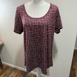 LuLaRoe - Classic T - Women's Burgundy Geometric Top - Size XL - NWT